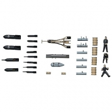 HASEGAWA 36009 1:48 LUFTWAFFE PILOT FIGURES & EQUIPMENT SET WWII