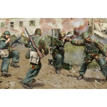 DRAGON 6741 1:35 ITALIAN PARATROOPERS ANZIO 1944 ( 4 FIGS )