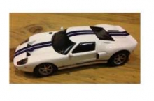 MAGAZINE FORDGT 2002 FORD GT WHITE WITH 2 BLUE STRIPES