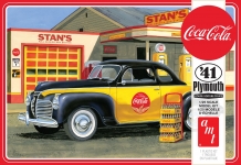 AMT 1197 1:25 COCA COLA 1941 PLYMOUTH COUPE CAR W COKE CRATES