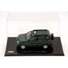 MAGAZINE CHETRACKER 2001 CHEVROLET TRACKER GREEN