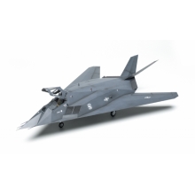 TRUMPETER 03219 F 117A NIGHTHAWK 1:32