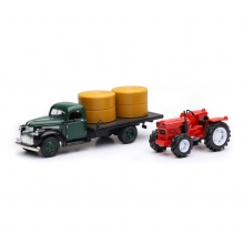 NEWRAY 54296A 1:32 D C 1941 CHEVY FLATBED W FARM TRACTOR