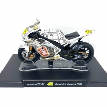 MAGAZINE ROSSI0040 1:18 2007 YAMAHA YZR M1 VALENCIA VALENTINO ROSSI