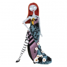 ENESCO 13328 DISNEY SHOWCASE NIGHTMARE BEFOR XMAS SALLY 7 1/4 INCH STATUE