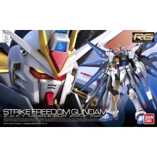 BANDAI 61617 MODEL KIT RG 1:144 ZGMFX20A STRIKE FREEDOM GUNDAM