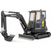 BRUDER 02465 VOLVO EXCAVATOR ECR40
