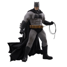 HOTTOYS CMS024 BATMAN THE DARK KNIGHT RETURNS BATMAN