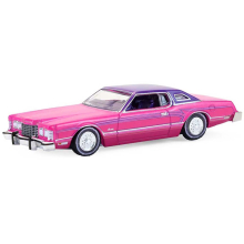 GREENLIGHT 63080-E 1:64 1975 FORD THUNDERBIRD LOWRIDER PINK