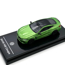 PARAGON 55216 1:64 BMW M8 COUPE JAVA GREEN