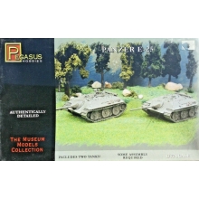PEGASUS 7602 1:72 GERMAN PANZER E 25 TANKS ( 2 ) ( SNAP KIT )