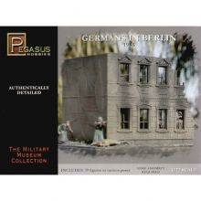 PEGASUS 7228 1:72 GERMANS IN BERLIN 1945 SOLDIERS & CIVILIANS